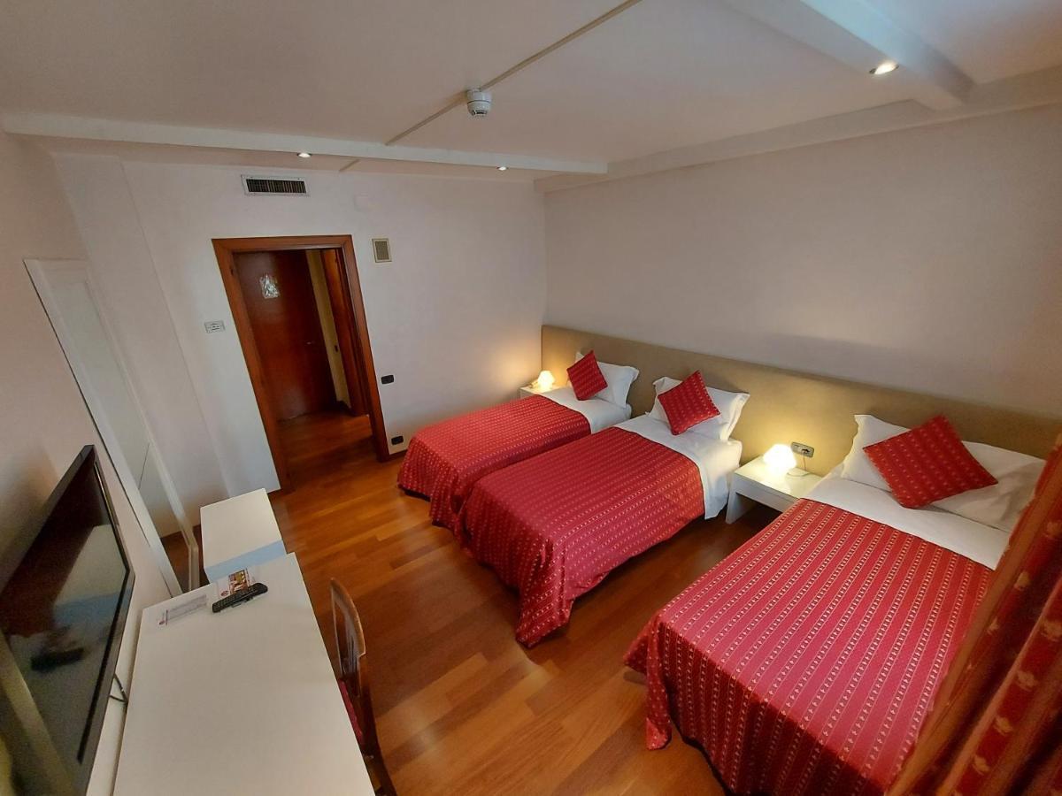 Hotel Posta 77 San Giorgio In Bosco Ngoại thất bức ảnh